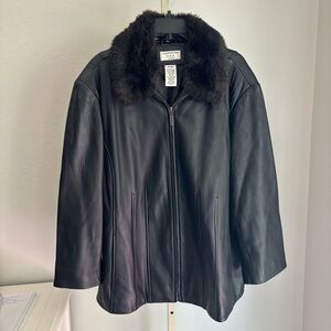 Covington Woman Black Leather Jacket with Faux Fur Collar